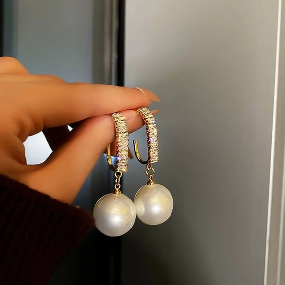 Fashion Jewelry Jewelry - Elegant Pearl Earrings